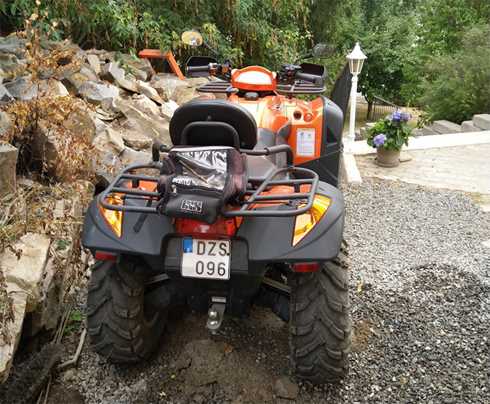 Orange fyrhjuling CF Moto CF625-C stulen i Skogås, Huddinge